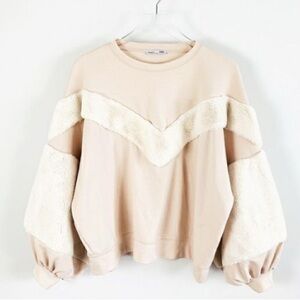 Zara Oversized sweater with faux fur. Creamy beige color.Size small NWOT